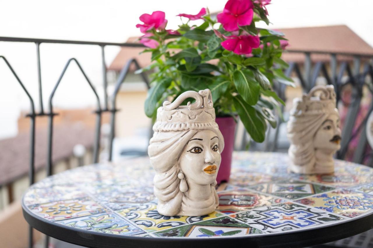 Tyche Apartaments & Rooms Taormina Exterior foto