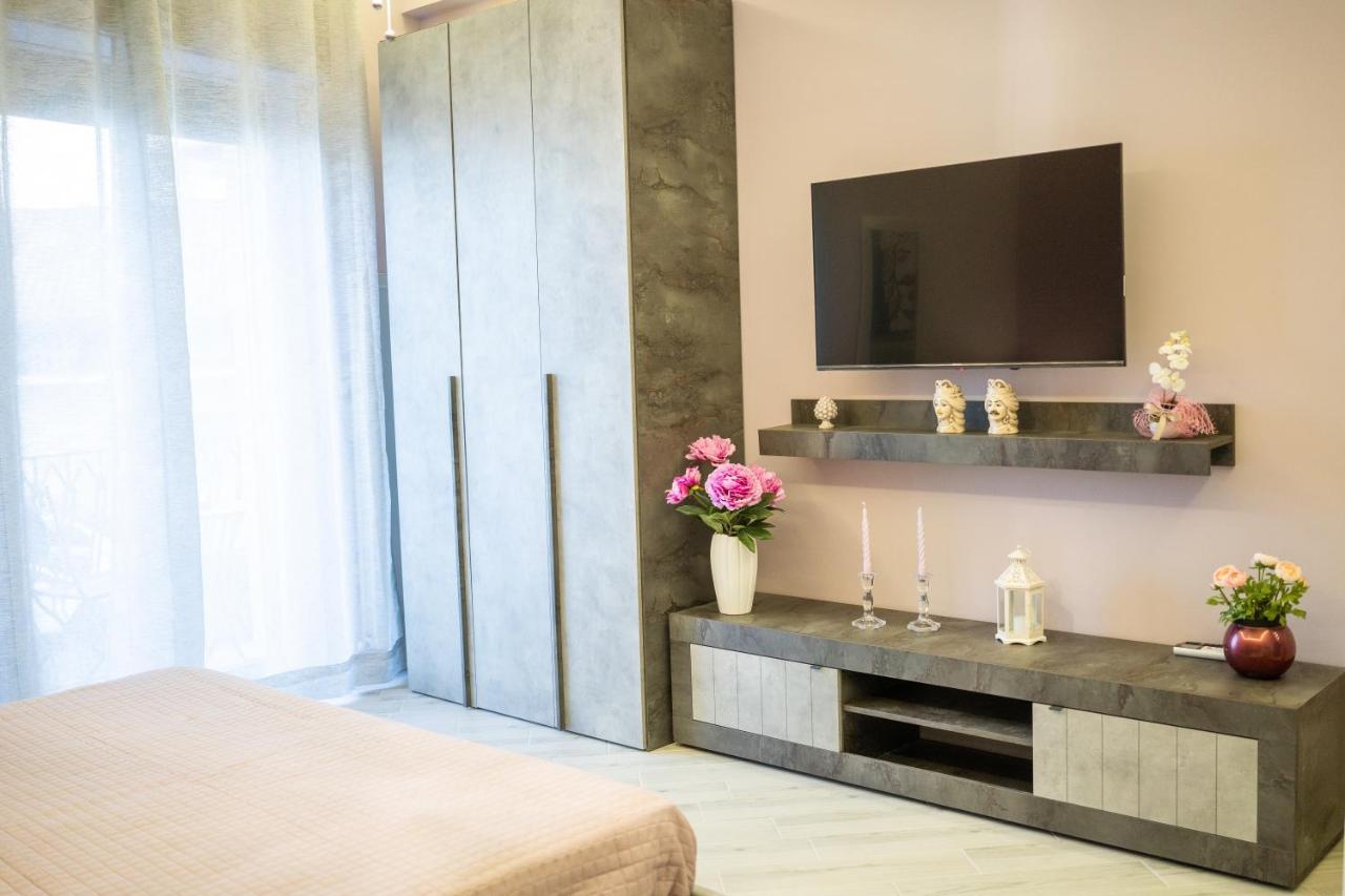 Tyche Apartaments & Rooms Taormina Exterior foto