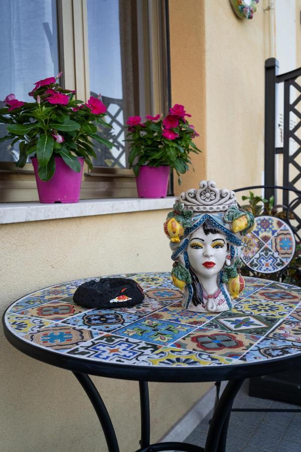 Tyche Apartaments & Rooms Taormina Exterior foto