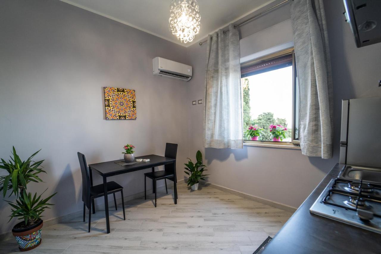 Tyche Apartaments & Rooms Taormina Exterior foto